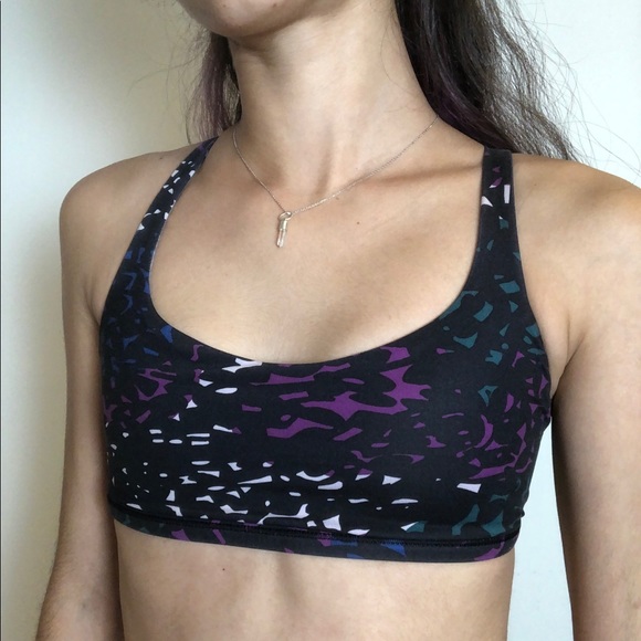 Rare Lululemon Strappy Camo Sports Bra! - Picture 1 of 6